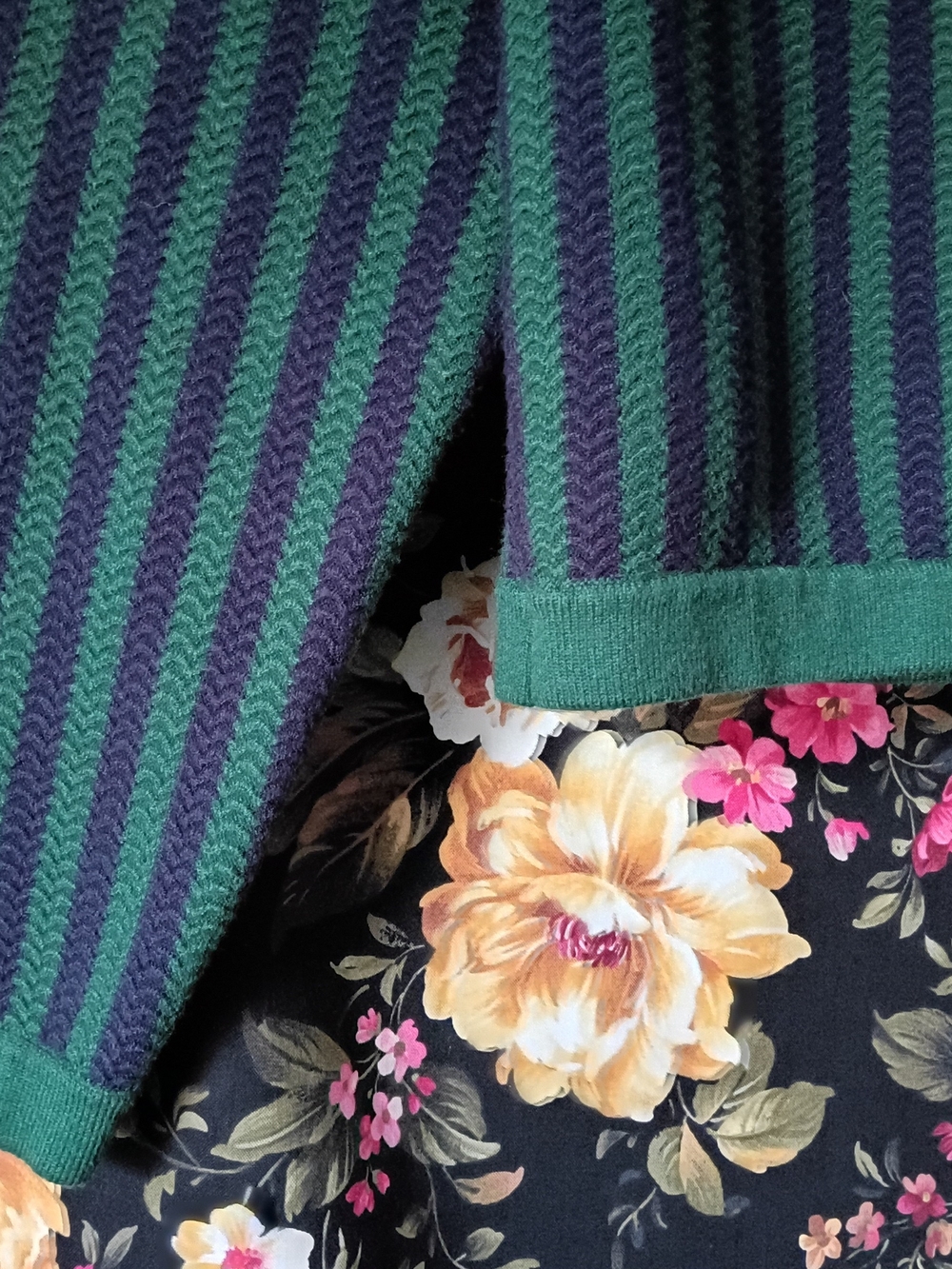 Emerson Lang Green & Navy Striped Button-Front Sweater Jacket - Picture 5 of 9